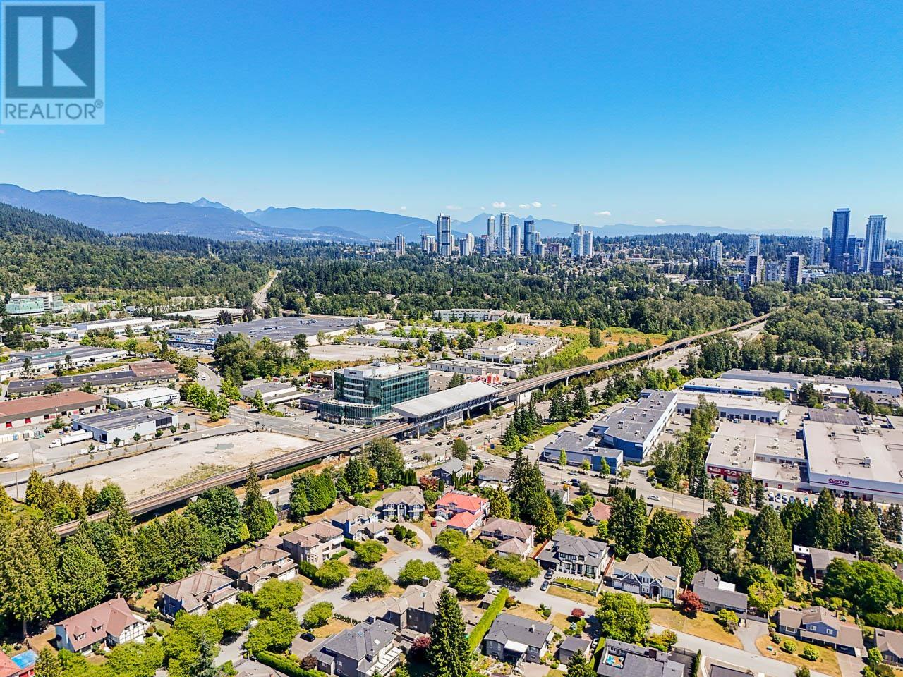 Photo 9 of 8240 Manson Drive, Burnaby BC
