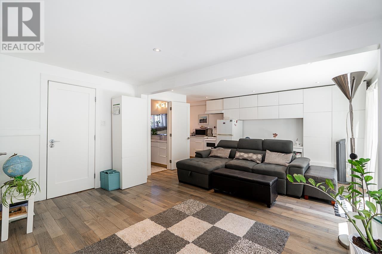 Photo 11 of 8240 Manson Drive, Burnaby BC