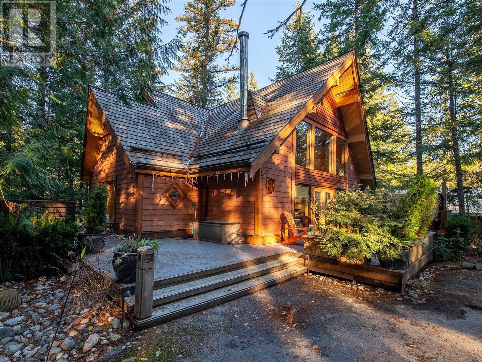 71 BLACK TUSK DRIVE, Whistler
