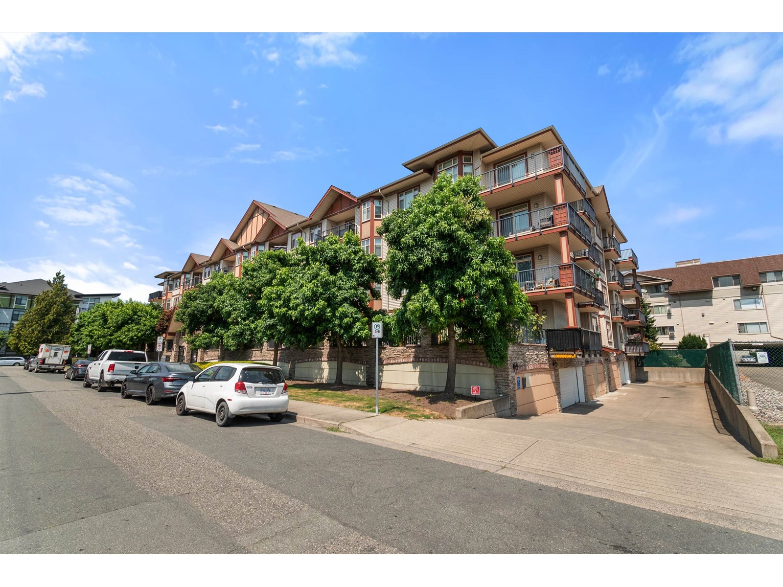 206 45615 BRETT AVENUE, Chilliwack Proper West, Chilliwack