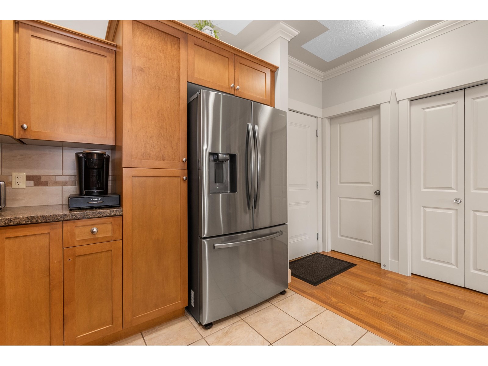 206 45615 BRETT AVENUE, Chilliwack Proper West, Chilliwack