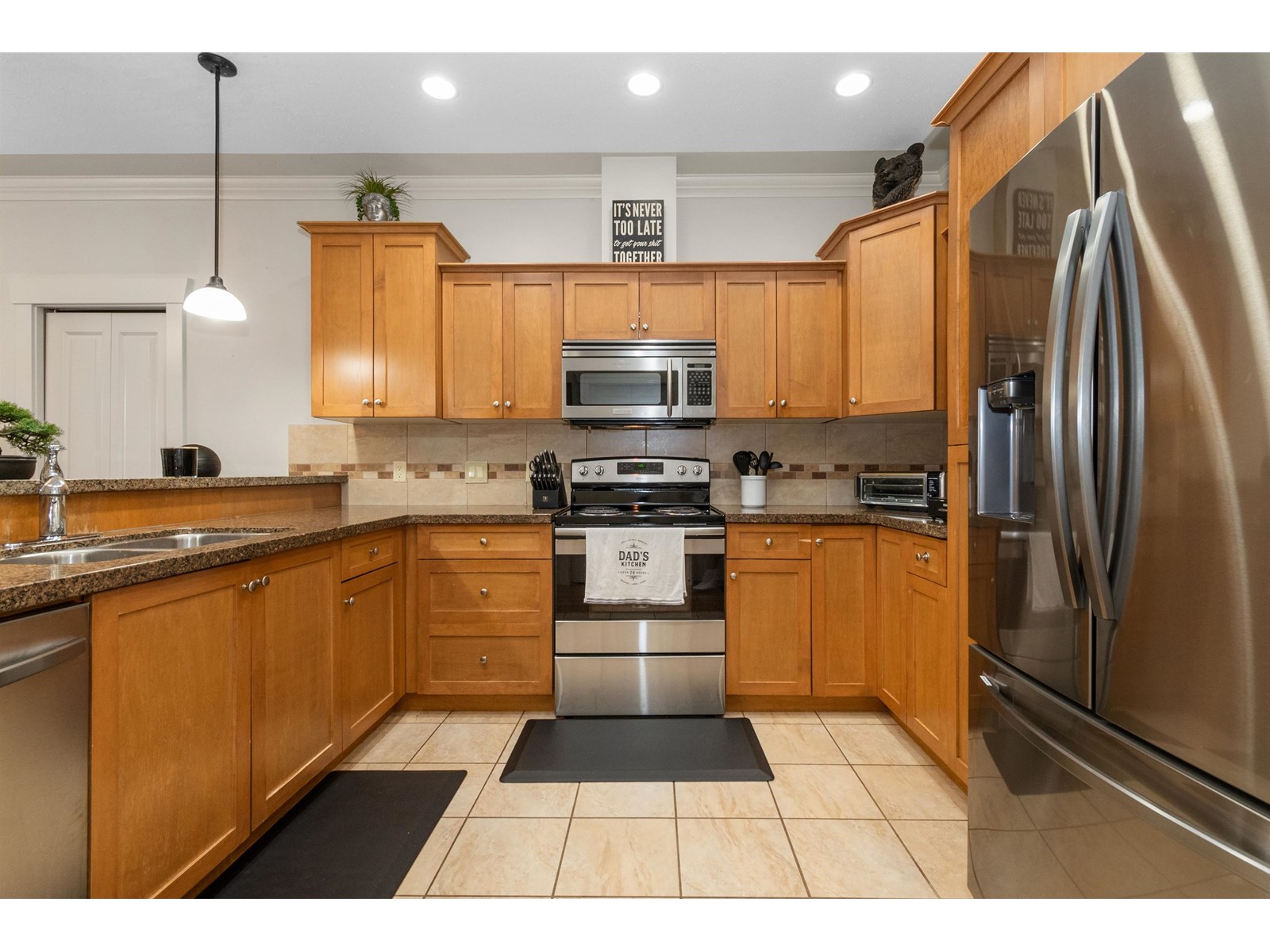 206 45615 BRETT AVENUE, Chilliwack Proper West, Chilliwack