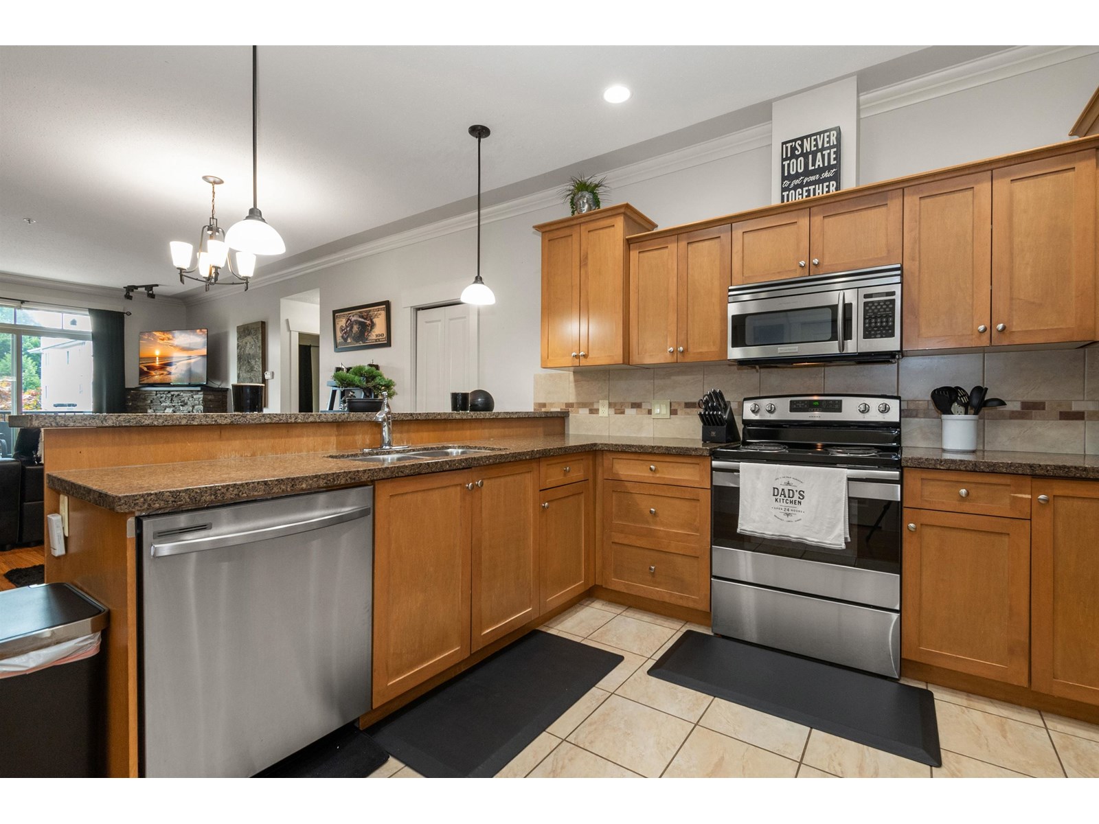 206 45615 BRETT AVENUE, Chilliwack Proper West, Chilliwack