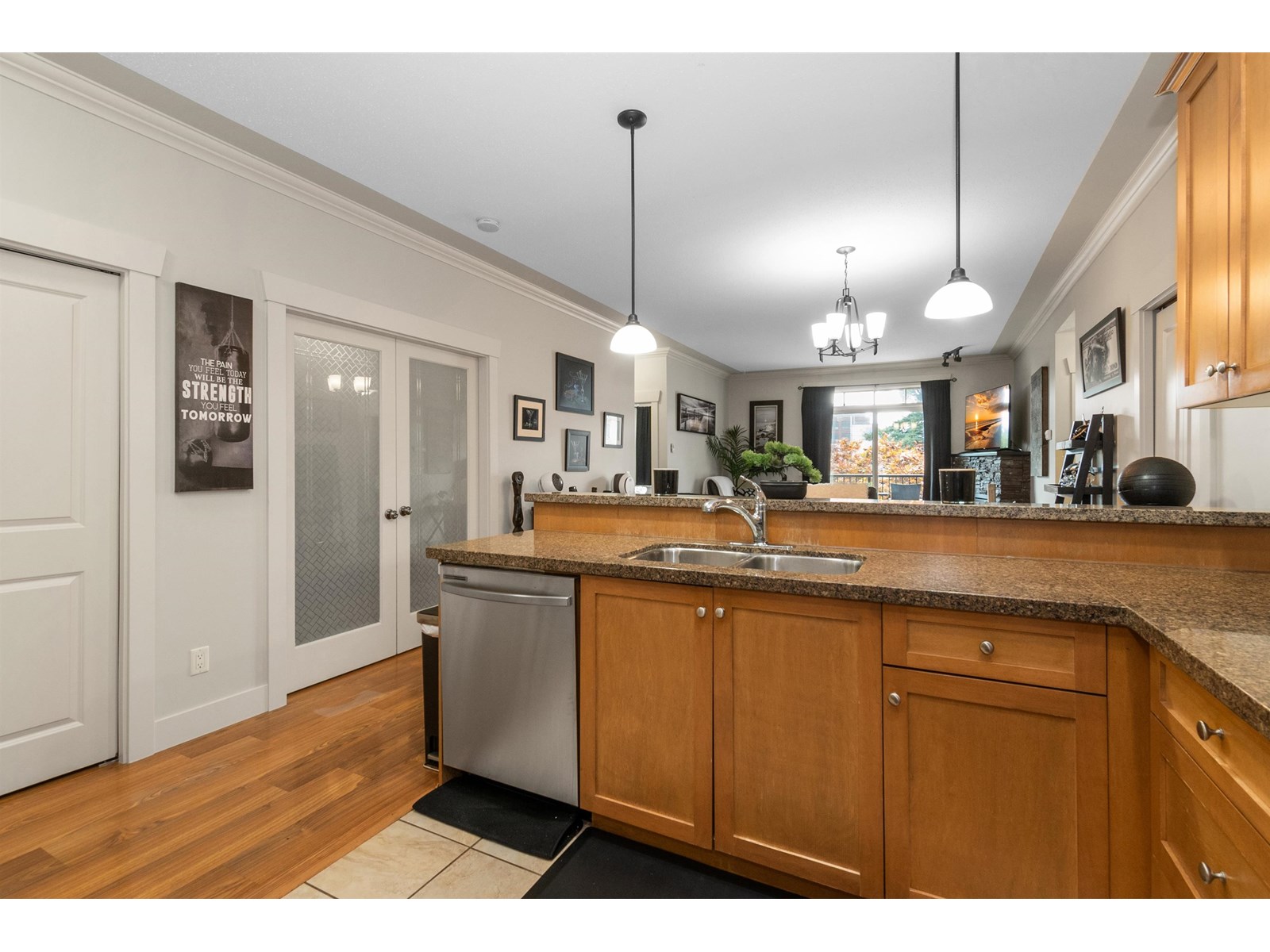 206 45615 BRETT AVENUE, Chilliwack Proper West, Chilliwack