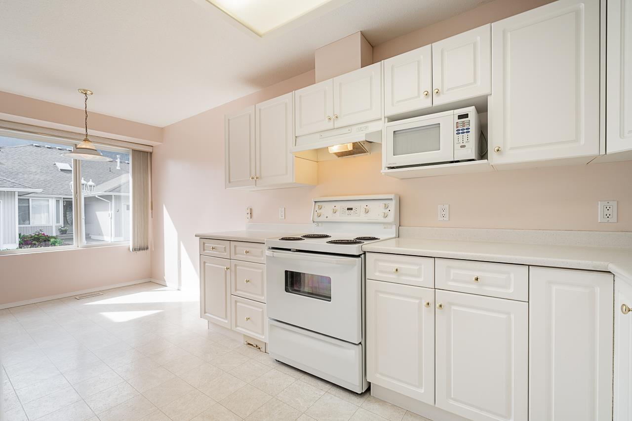 Photo 9 of 6 659 Douglas Street Hope, Hope BC