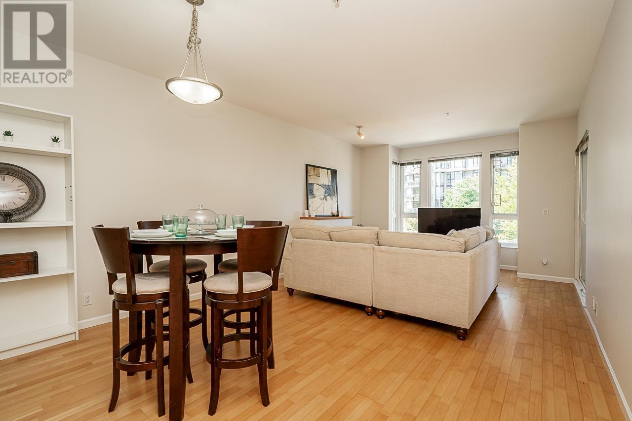 Photo 9 of 412 14 E Royal Avenue, New Westminster BC
