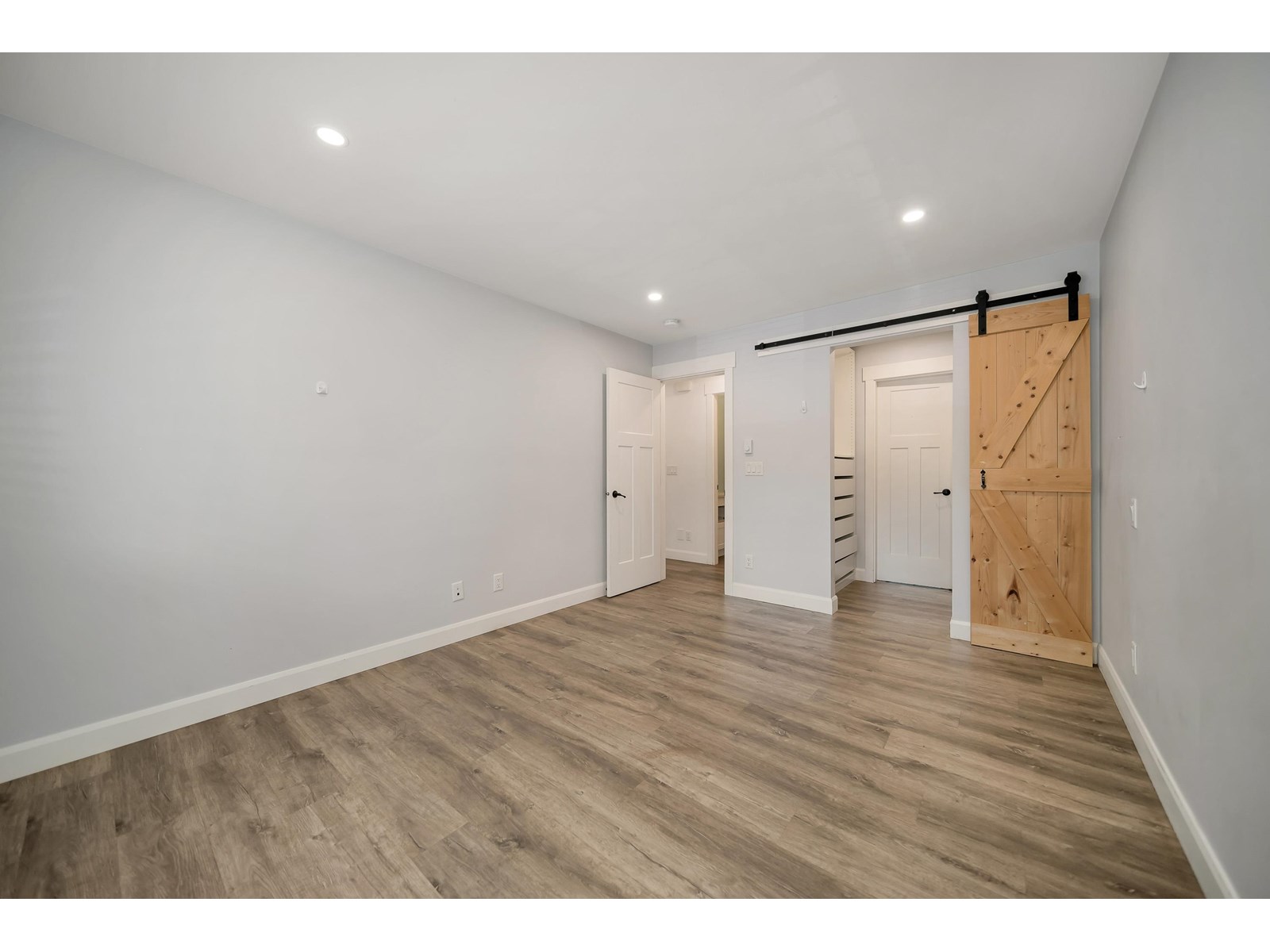 Photo 3 of 2152 Maywood Court, Abbotsford BC