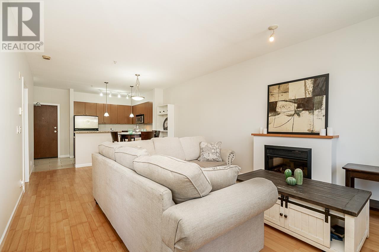 Photo 16 of 412 14 E Royal Avenue, New Westminster BC