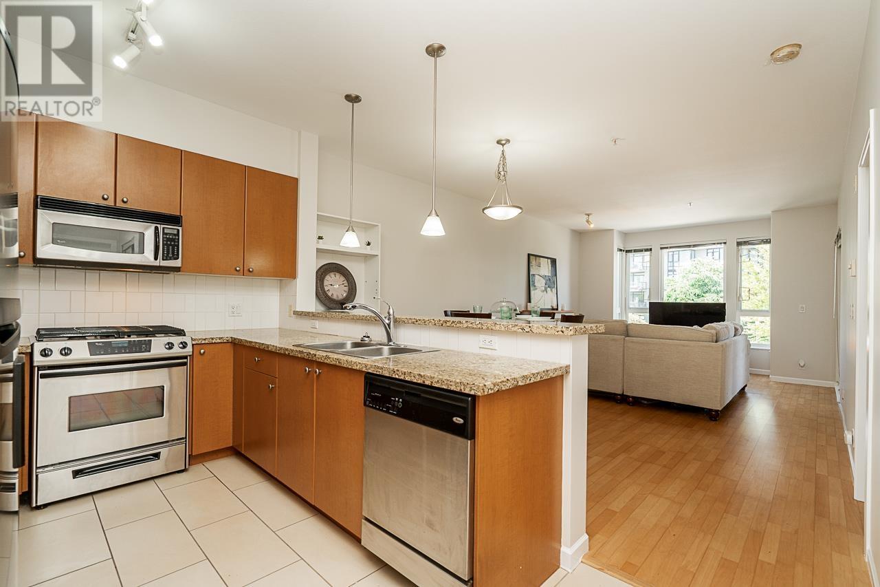 Photo 5 of 412 14 E Royal Avenue, New Westminster BC