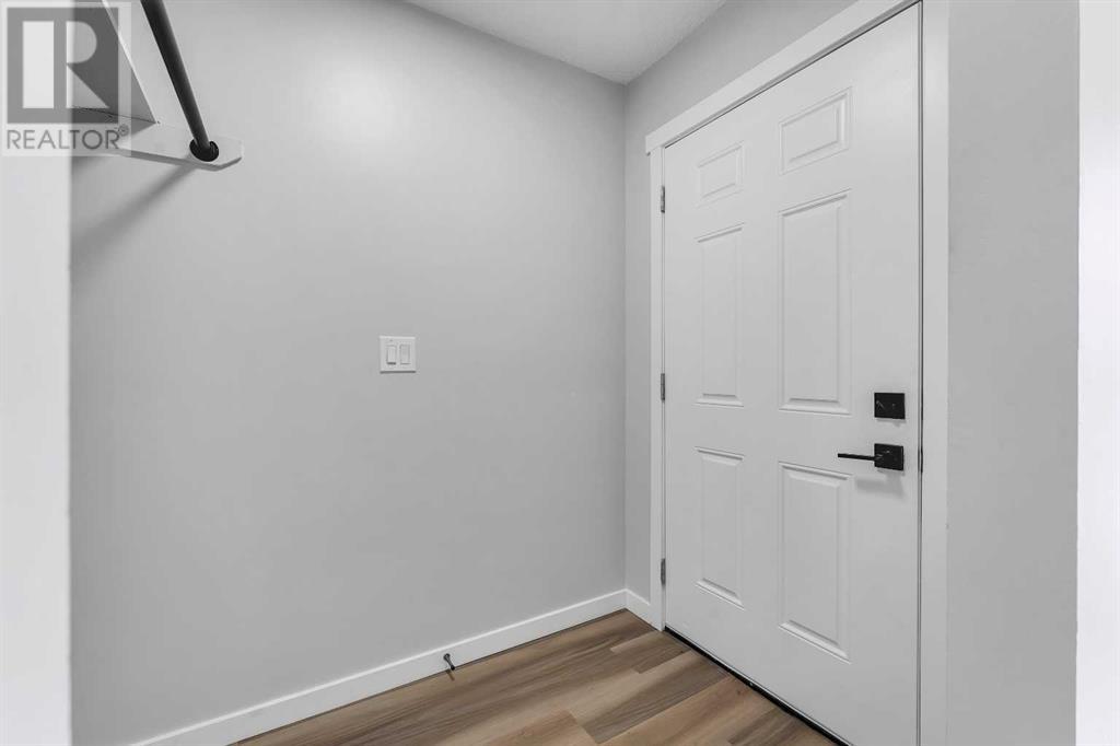 Photo 8 of 1117 36 Street Se, Calgary AB