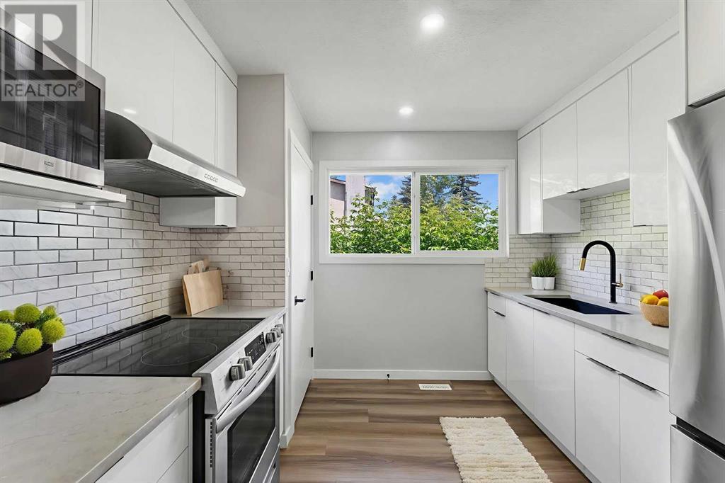 Photo 11 of 1117 36 Street Se, Calgary AB