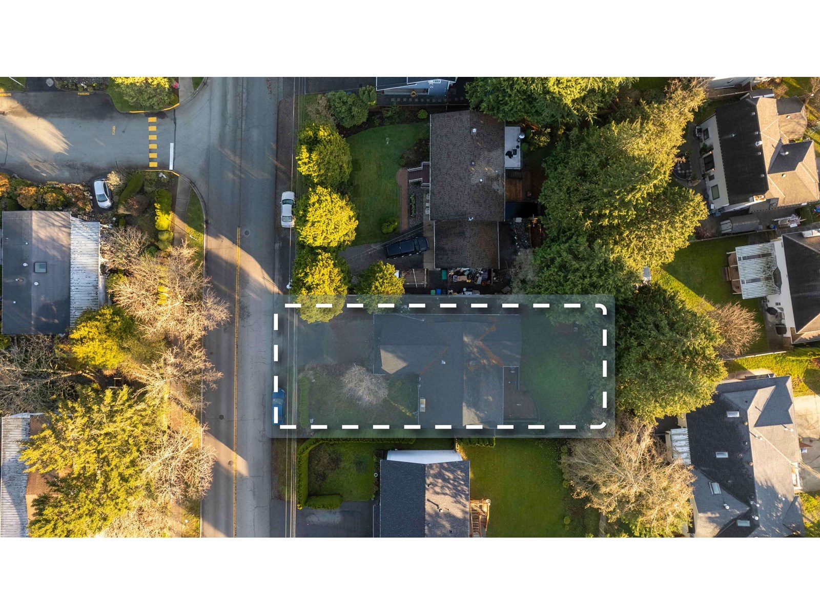 Photo 5 of 15930 20 Avenue, Surrey BC