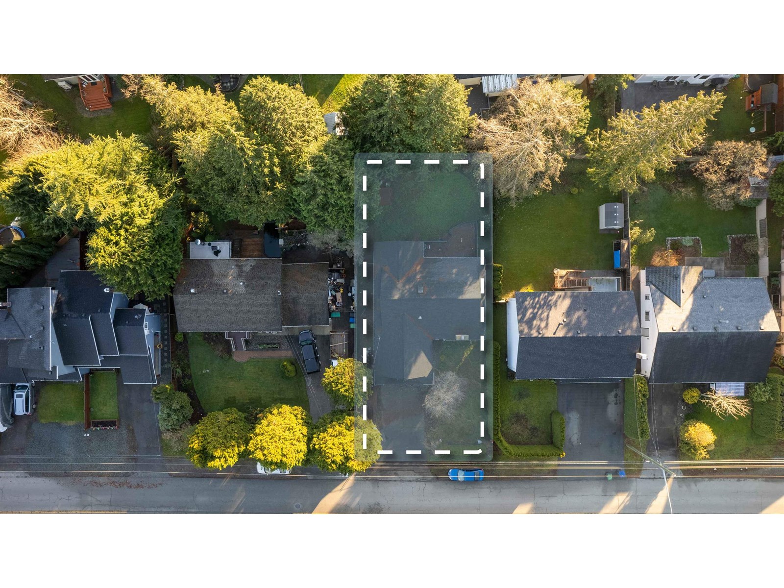 Photo 4 of 15930 20 Avenue, Surrey BC