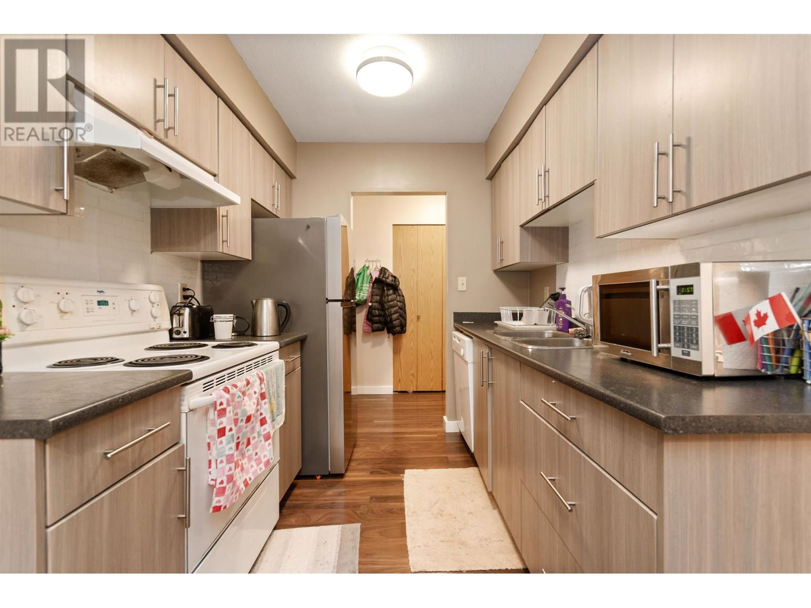 Photo 25 of 119 4363 Halifax Street, Burnaby BC