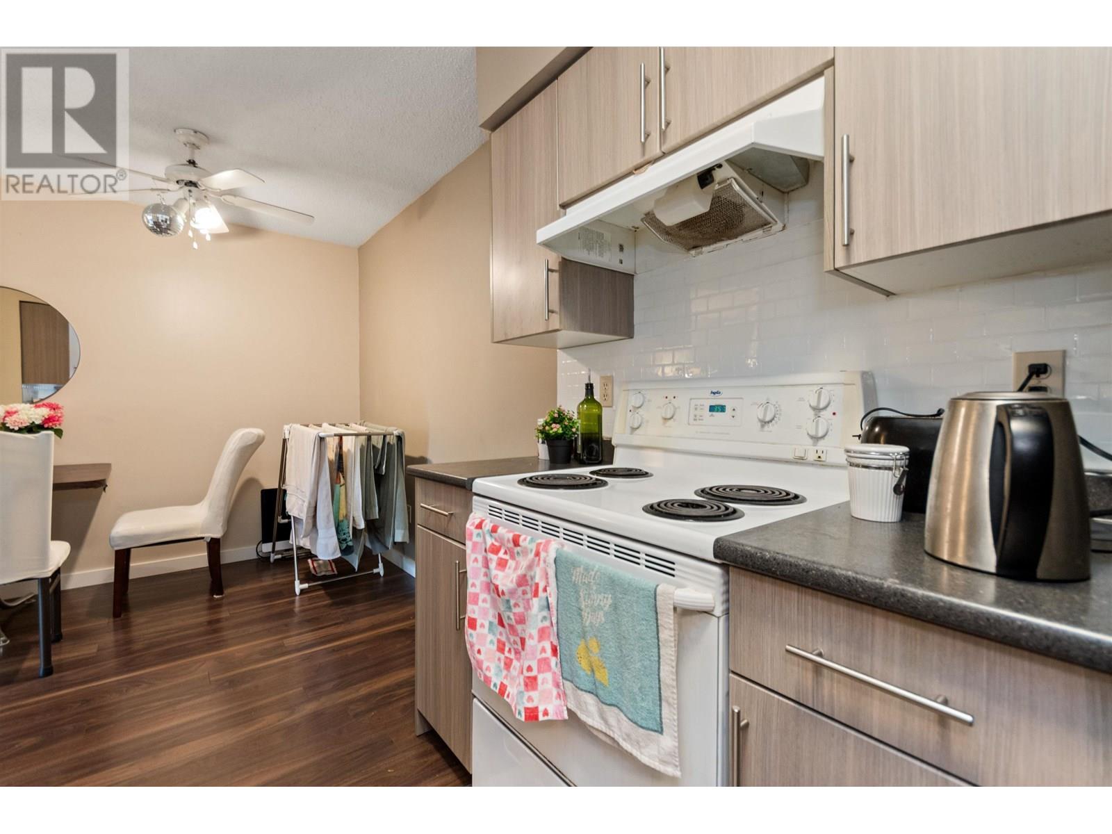 Photo 27 of 119 4363 Halifax Street, Burnaby BC