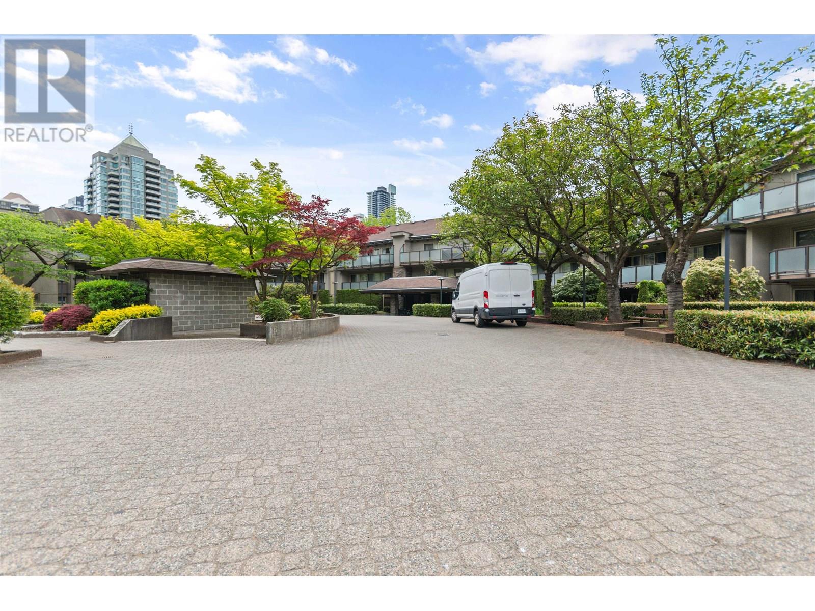 Photo 30 of 119 4363 Halifax Street, Burnaby BC