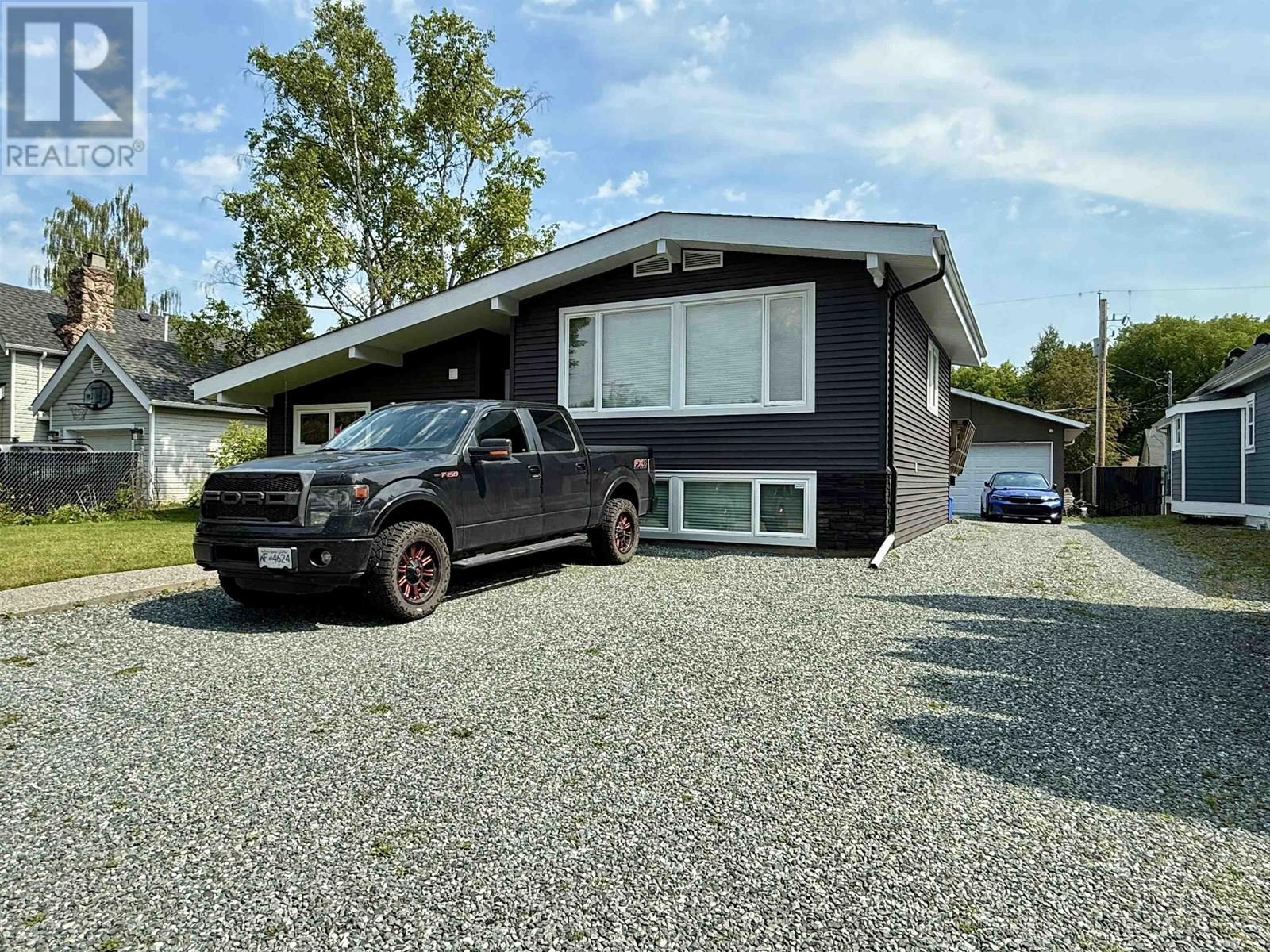 Photo 9 of 1524 Fir Street, Prince George BC