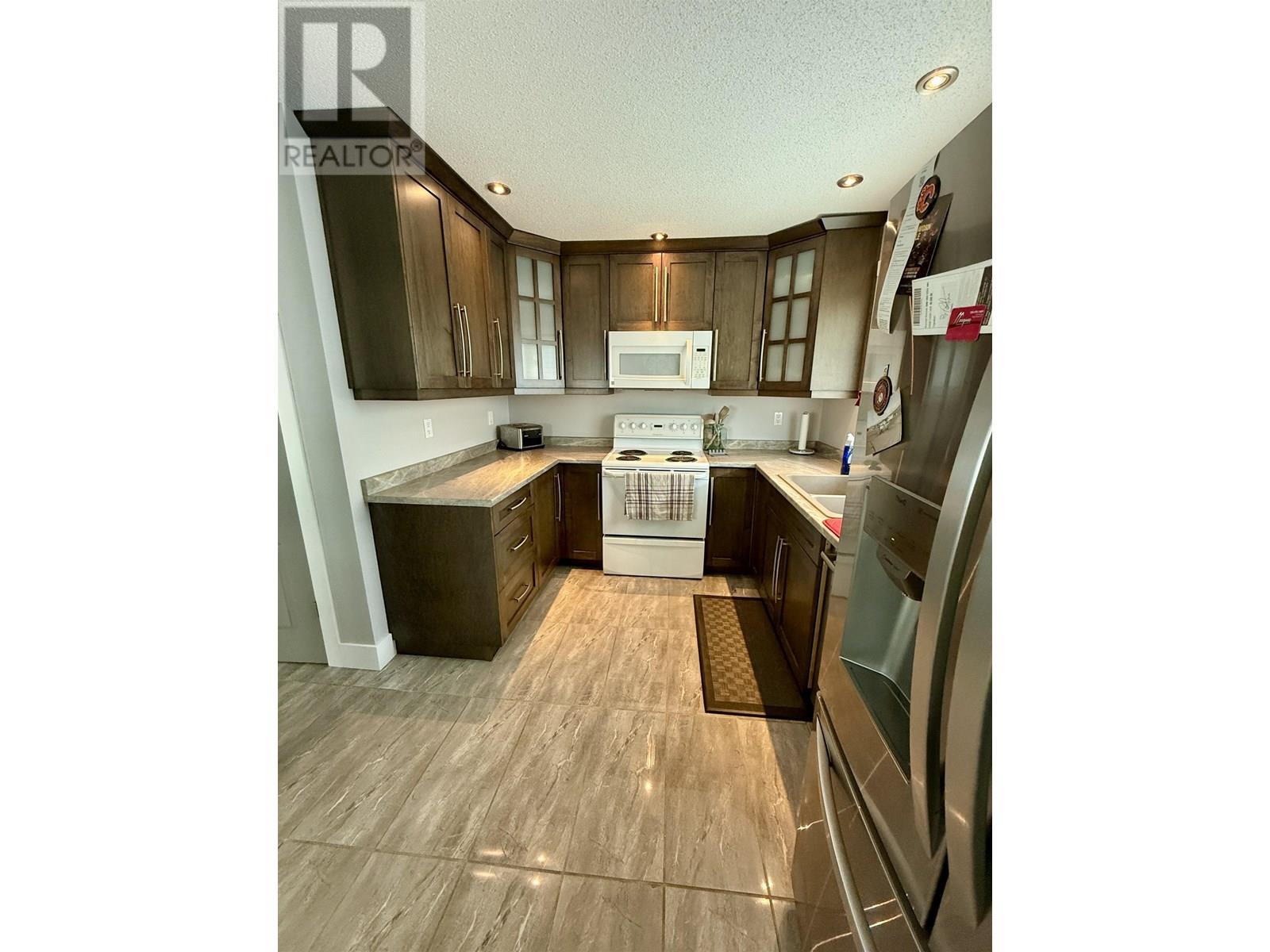 Photo 7 of 1524 Fir Street, Prince George BC