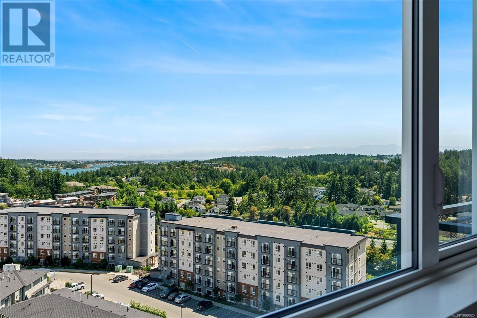 410 2000 West Park Lane, View Royal