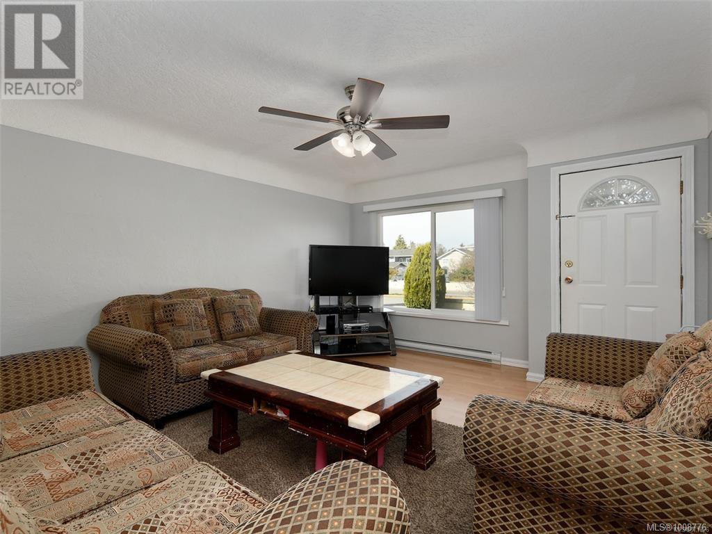 Photo 16 of 85 Battleford Ave, Saanich BC