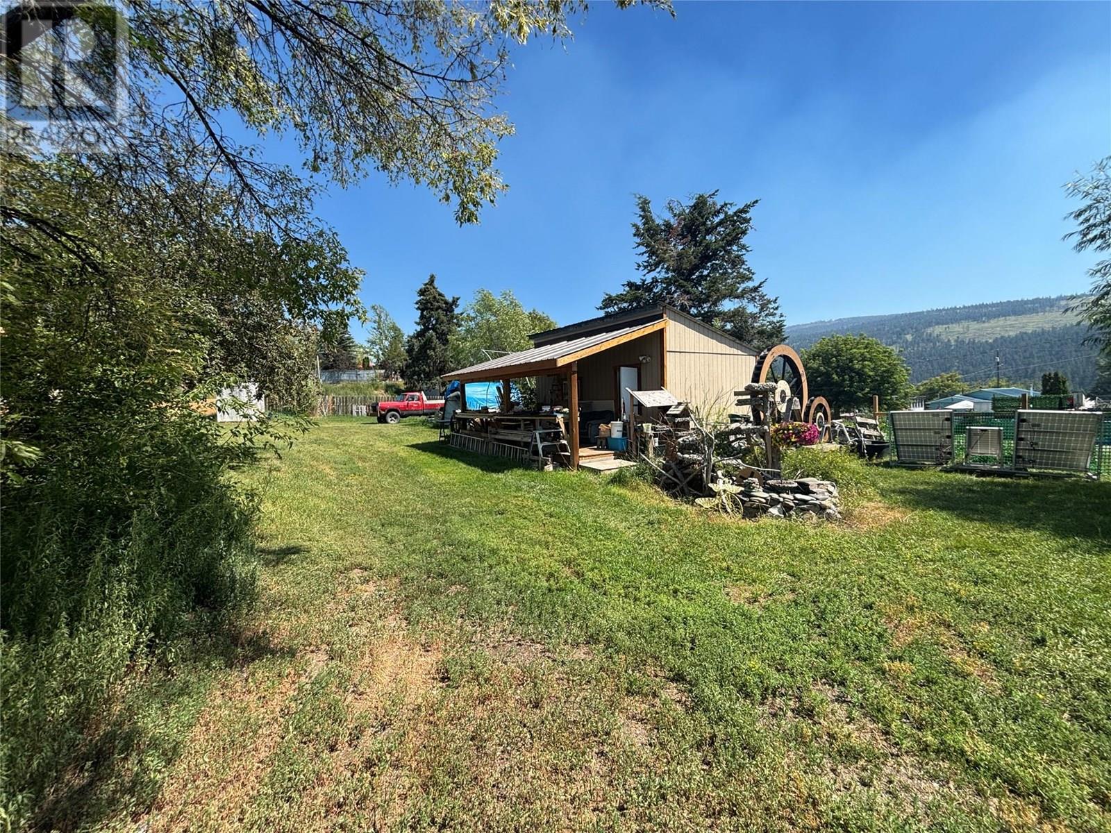 306 McDonald Avenue, Clinton