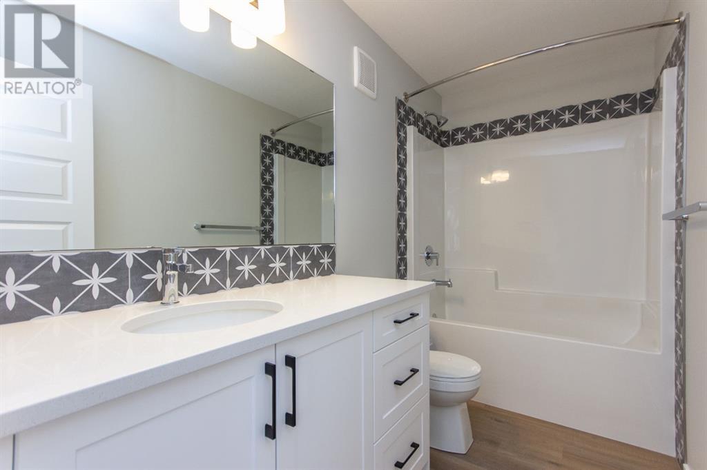 Photo 16 of 256 Augustus Way, Penhold AB