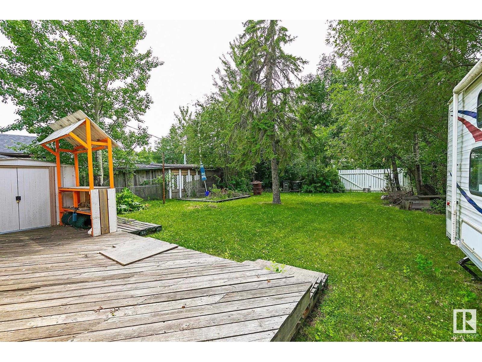 Photo 3 of 4716 48 St, Rural Lac Ste Anne County AB