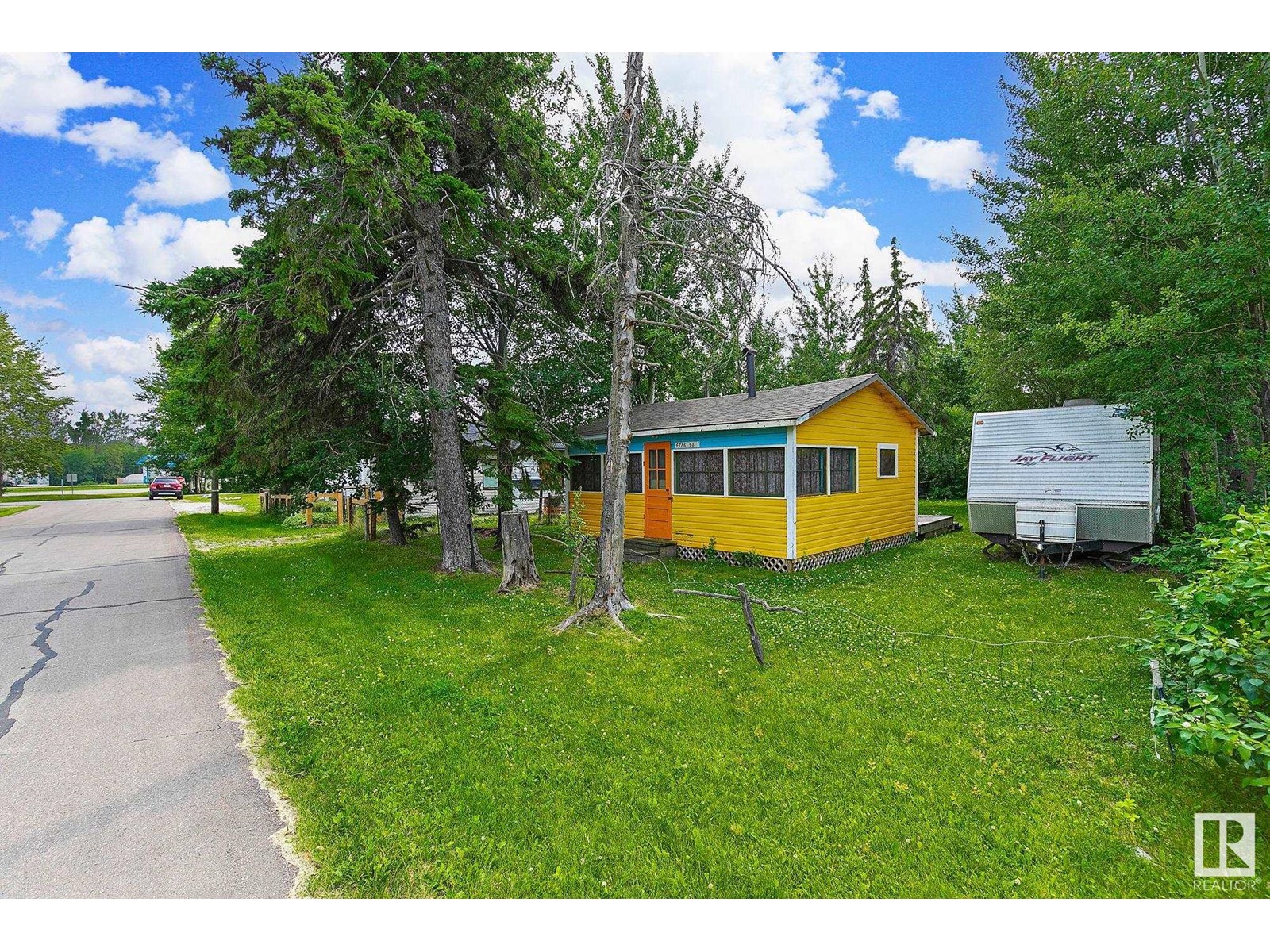 Photo 23 of 4716 48 St, Rural Lac Ste Anne County AB