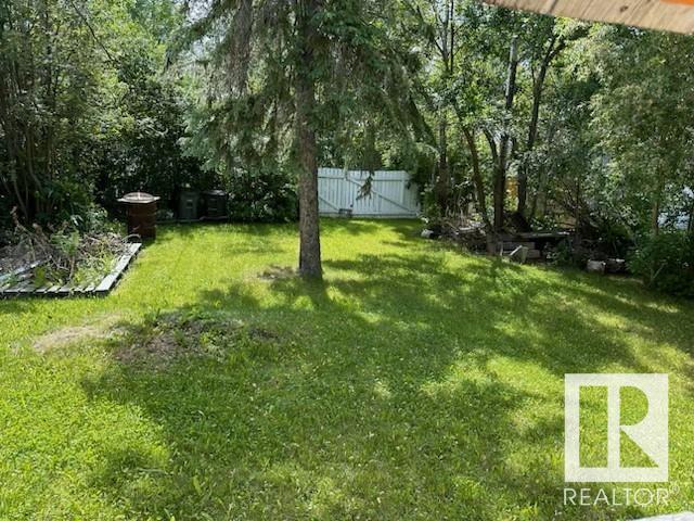 Photo 7 of 4716 48 St, Rural Lac Ste Anne County AB