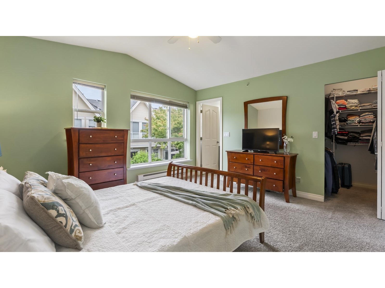 Photo 16 of 31 6450 199 Street, Langley BC