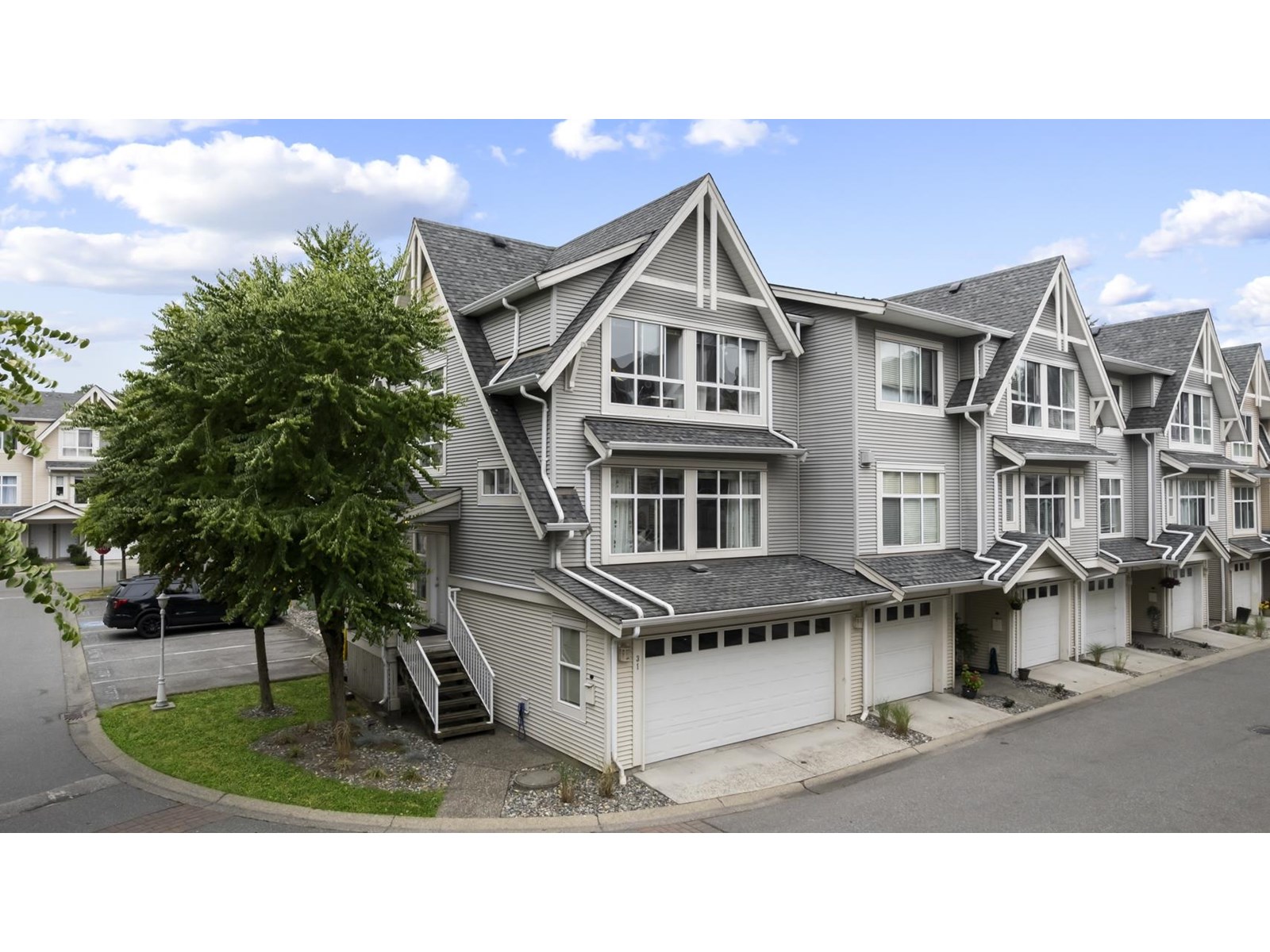 Photo 1 of 31 6450 199 Street, Langley BC