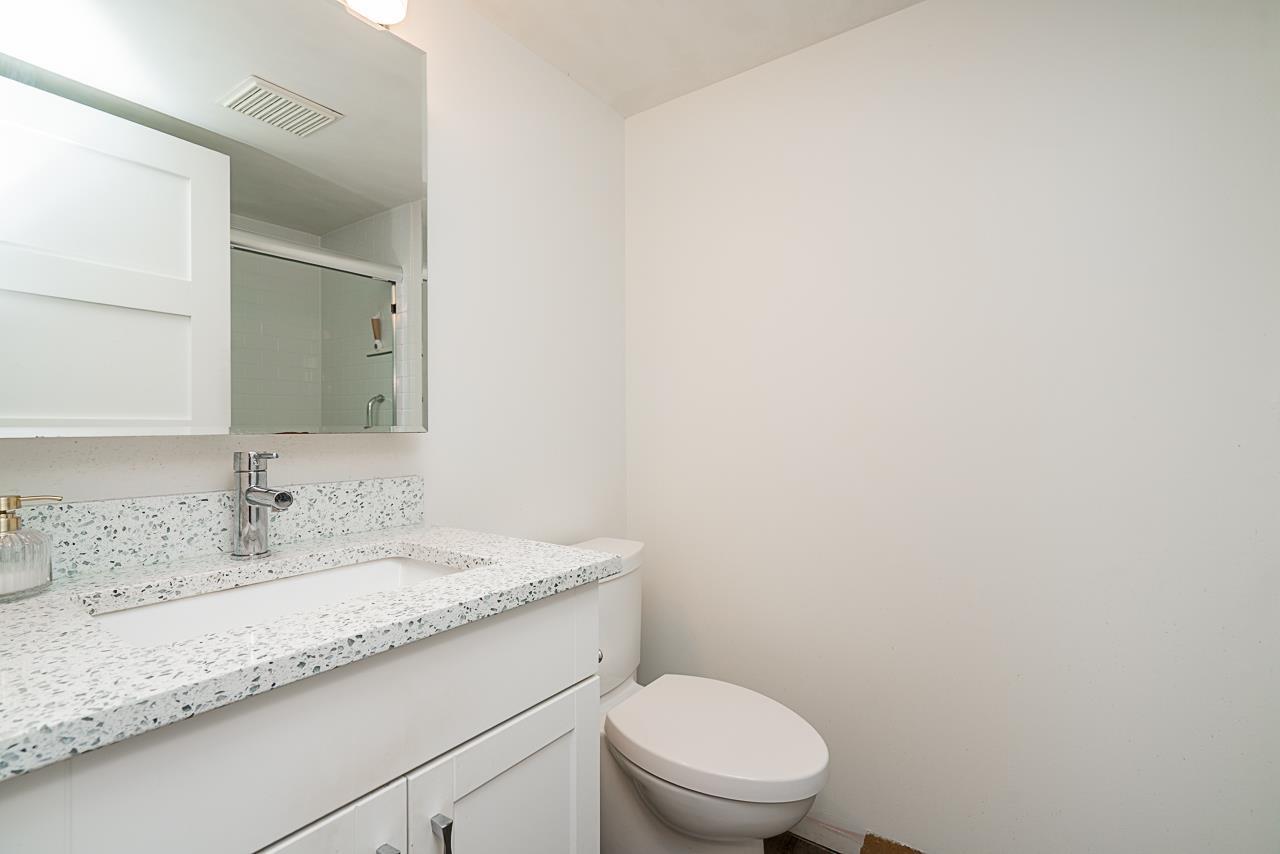 Photo 18 of 330 22020 49 Avenue, Langley BC