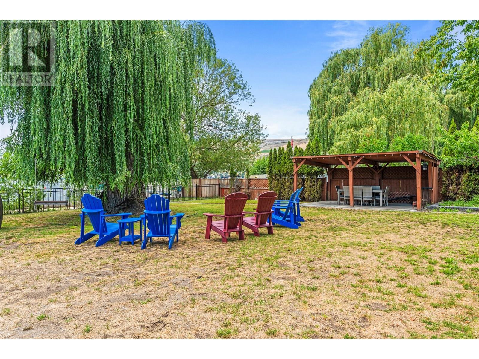 2640 Lakeshore Road, Vernon