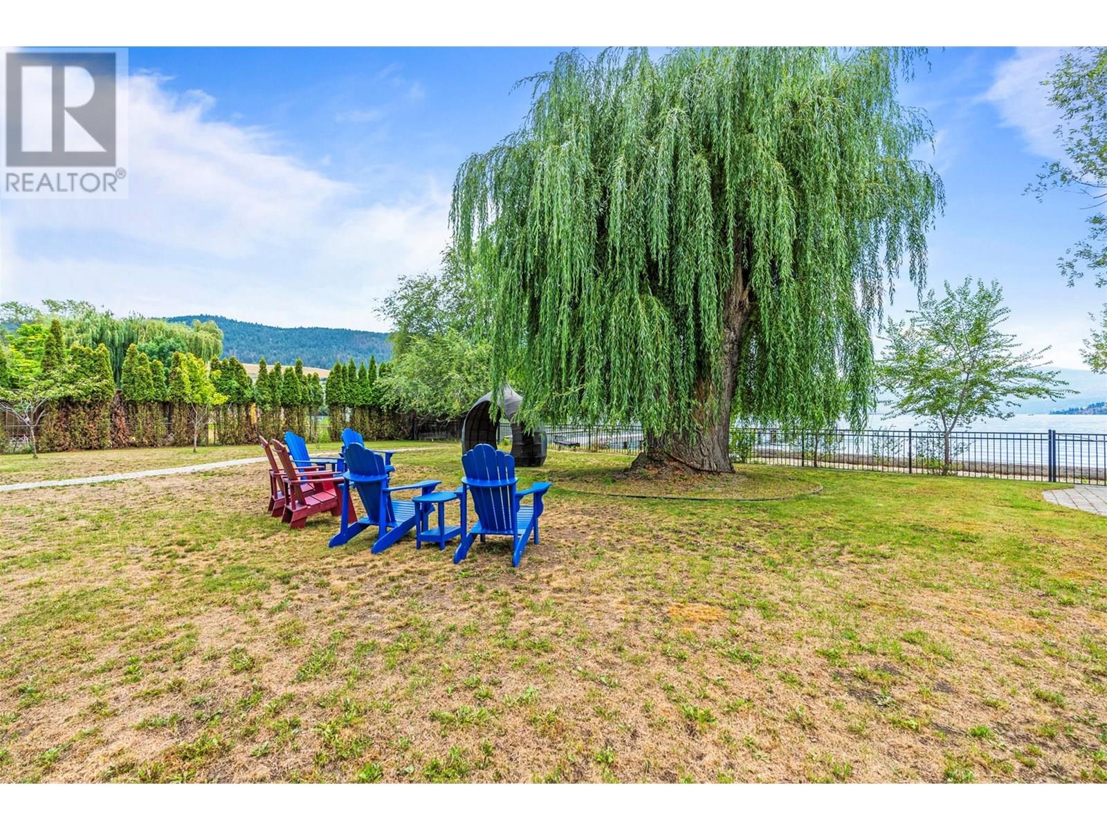 2640 Lakeshore Road, Vernon