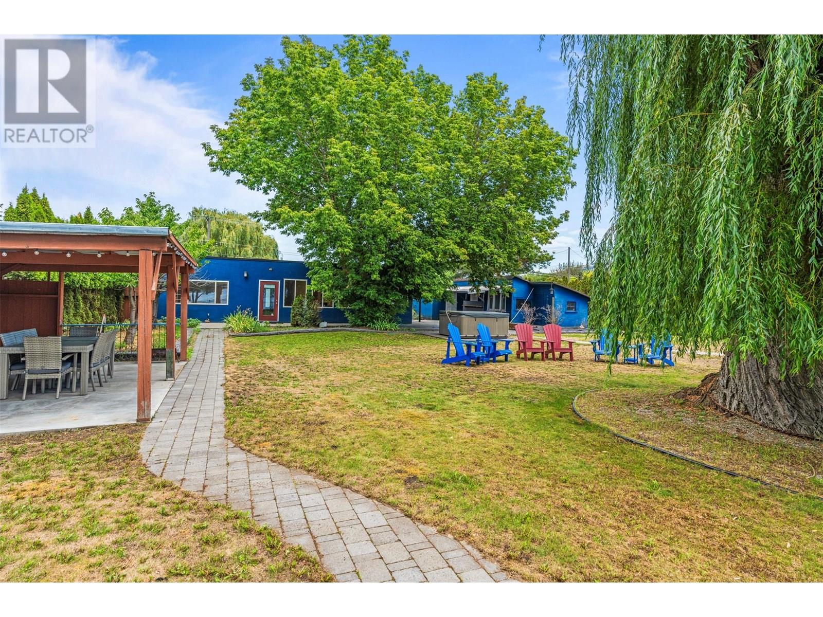 2640 Lakeshore Road, Vernon