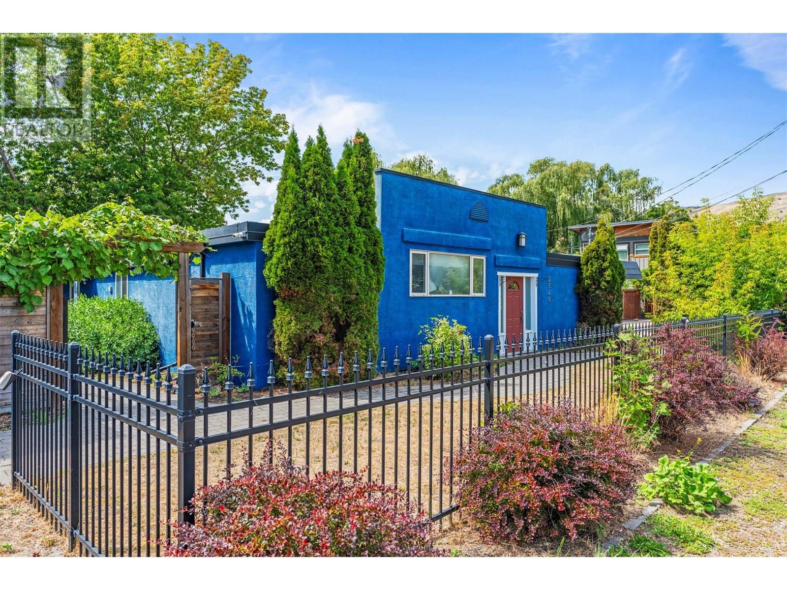 2640 Lakeshore Road, Vernon