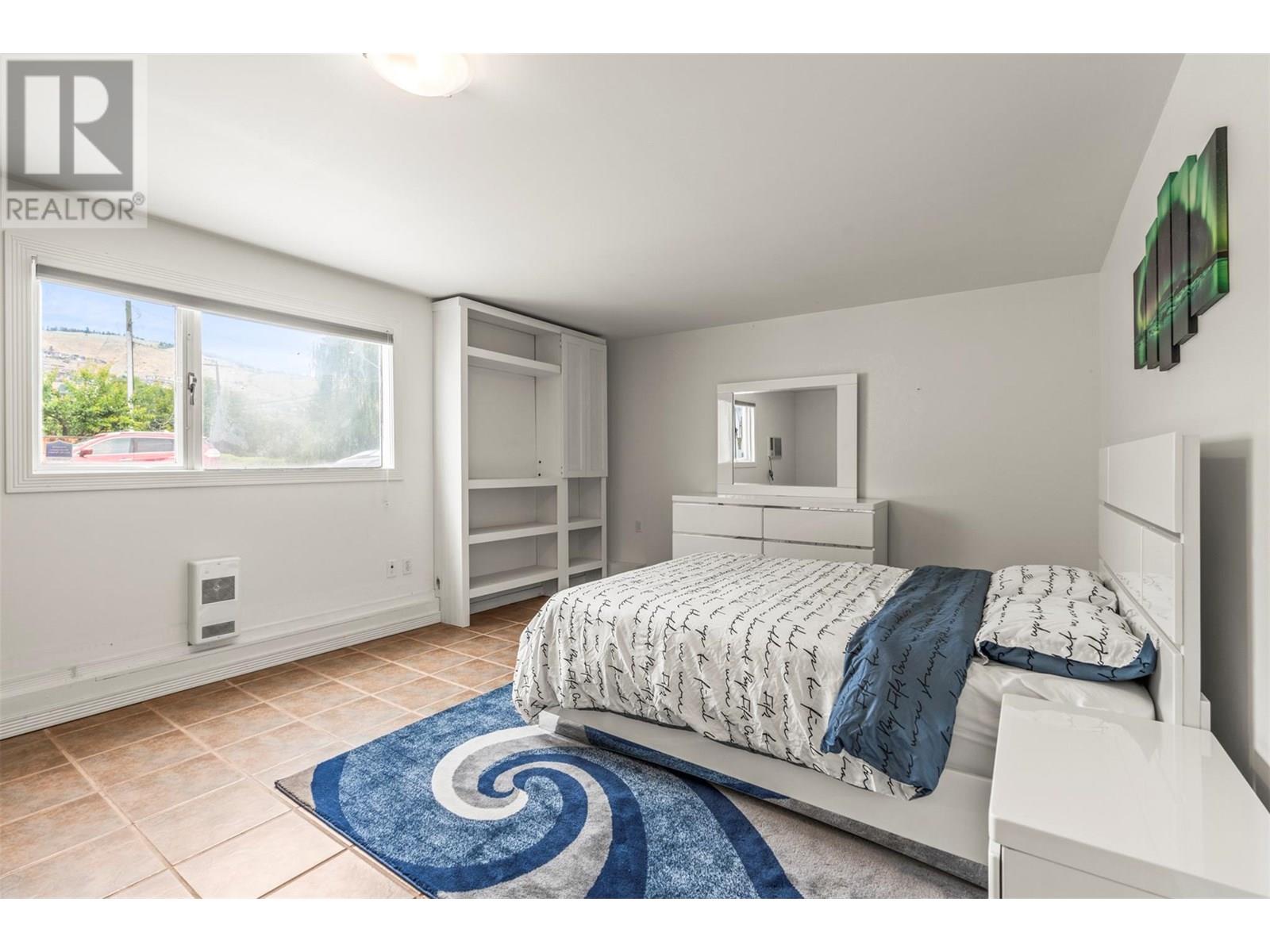 2640 Lakeshore Road, Vernon