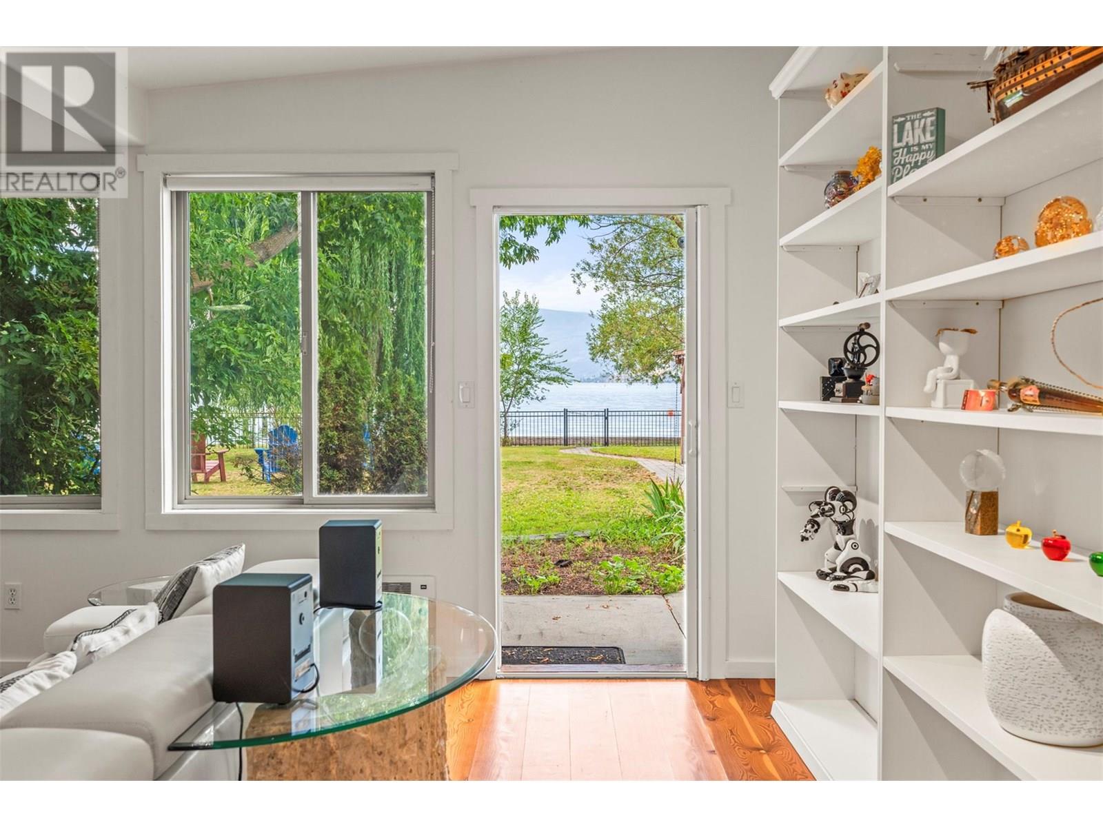 2640 Lakeshore Road, Vernon