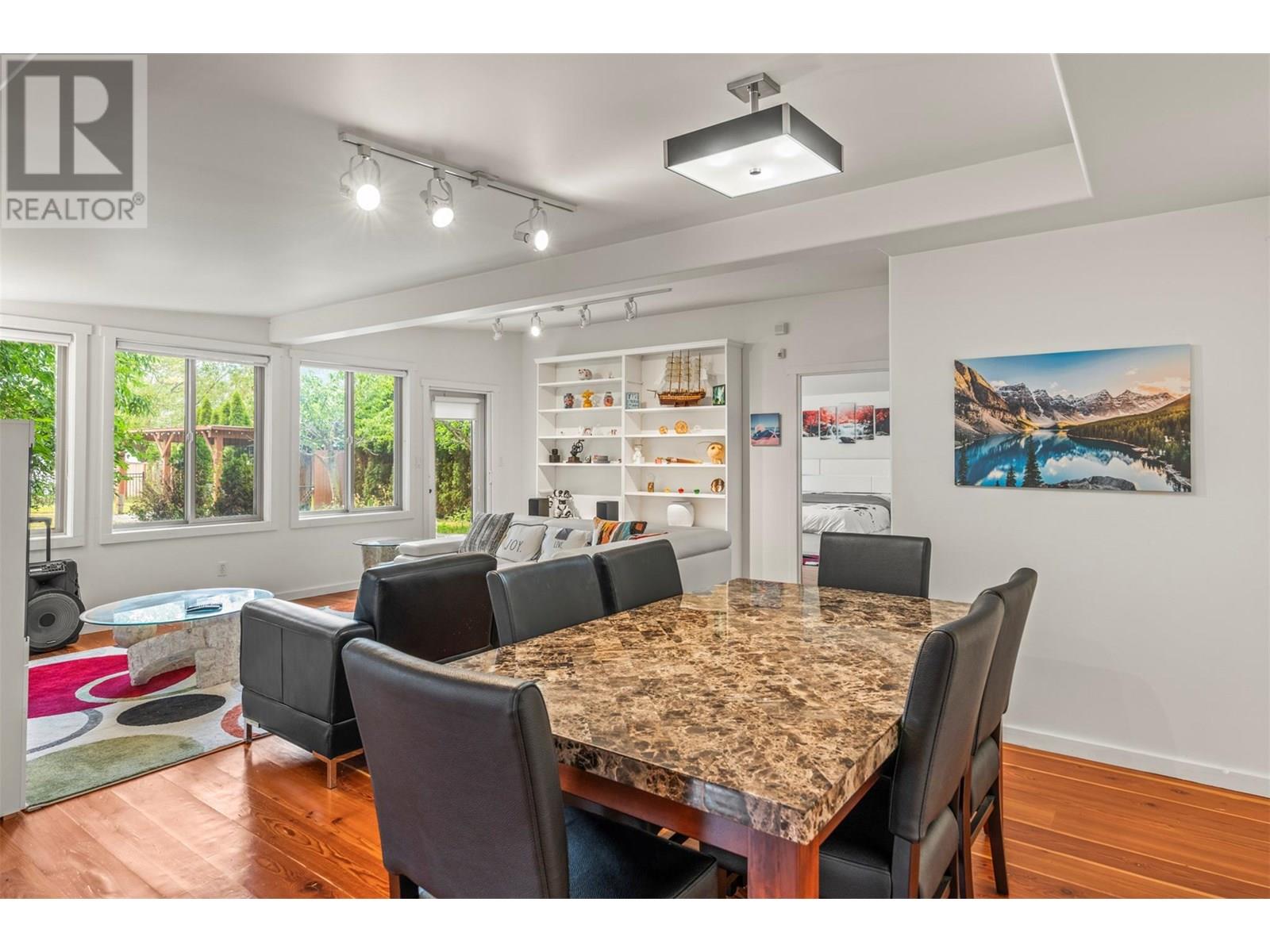 2640 Lakeshore Road, Vernon