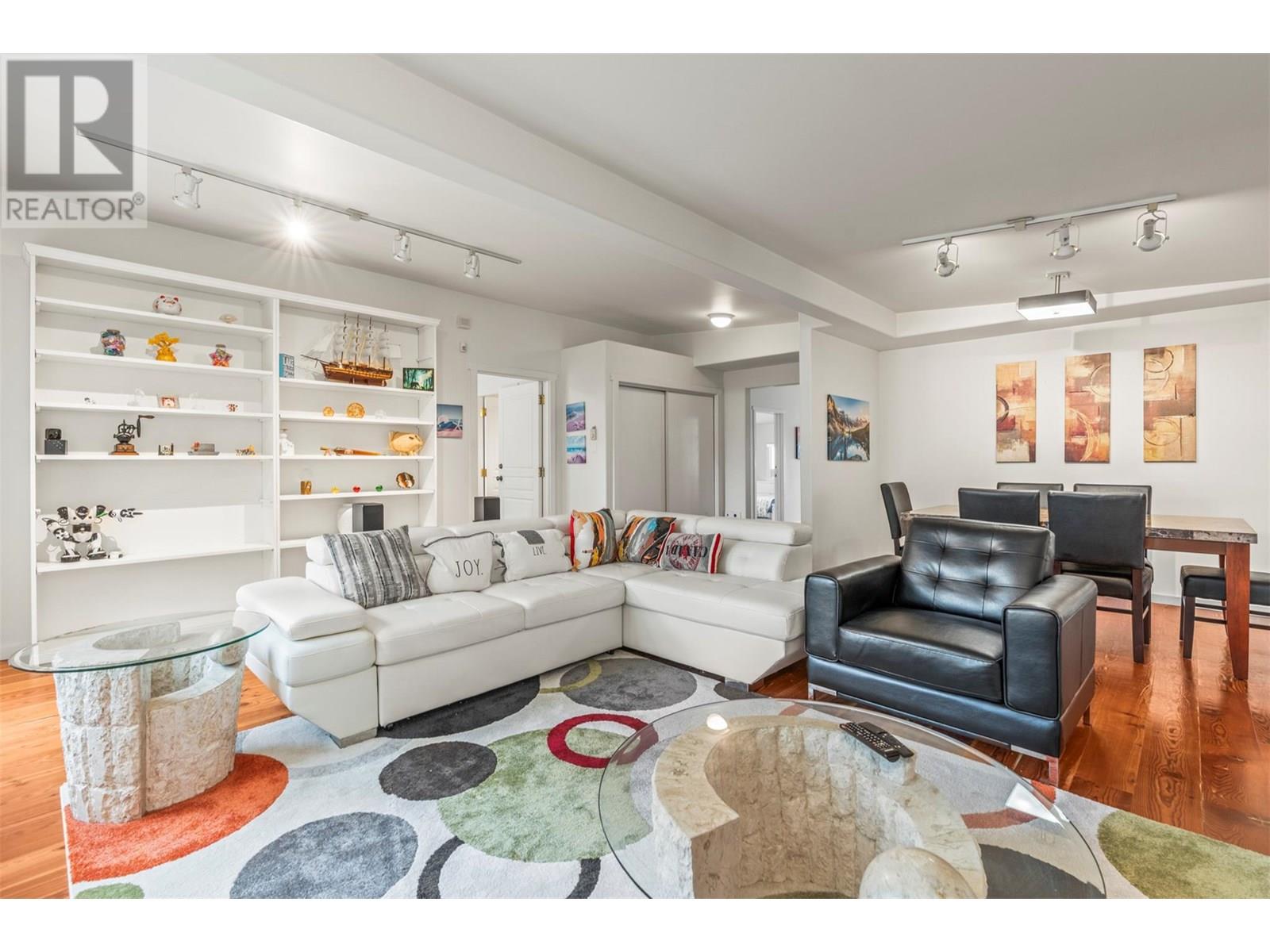 2640 Lakeshore Road, Vernon