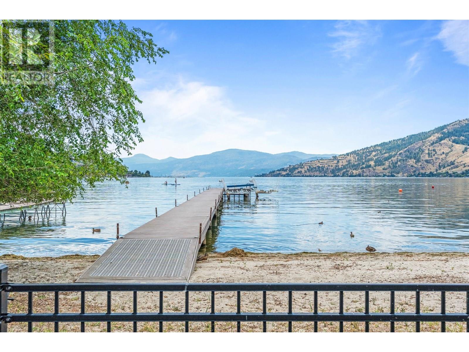 2640 Lakeshore Road, Vernon