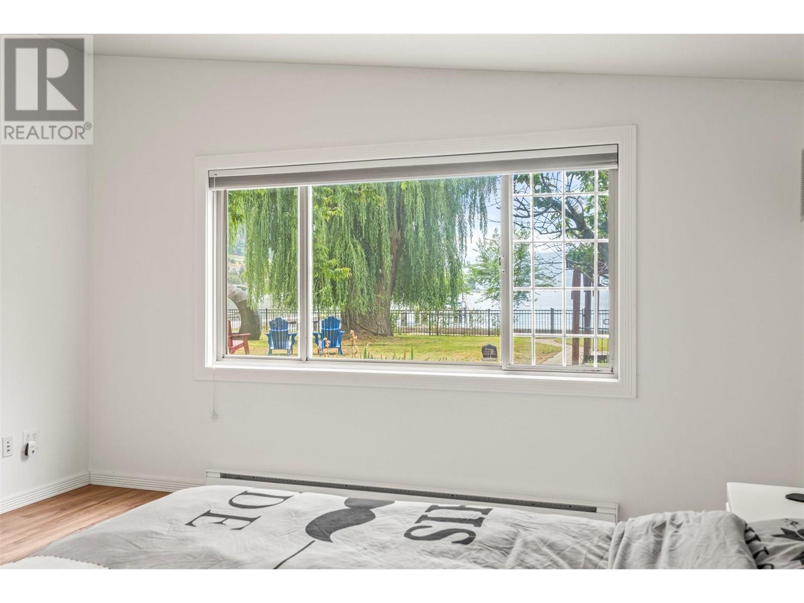 2640 Lakeshore Road, Vernon
