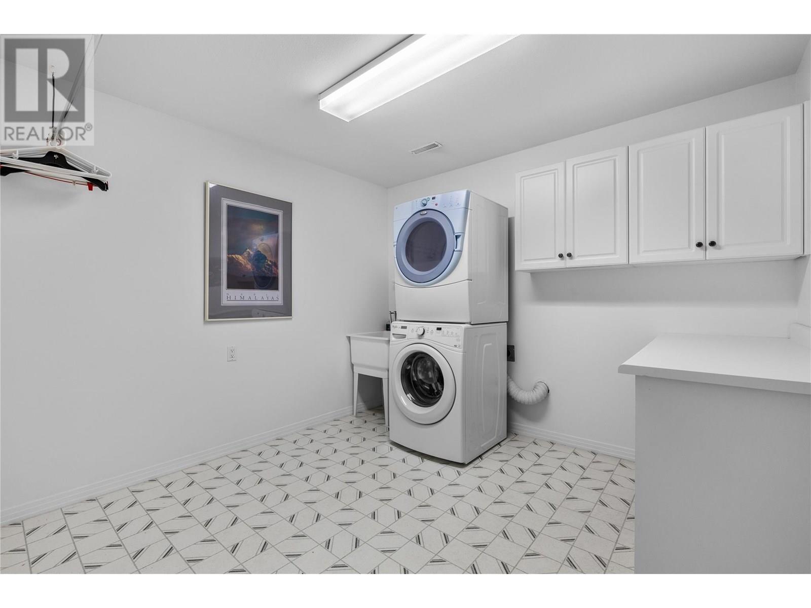  1116 Caledonia Way, West Kelowna