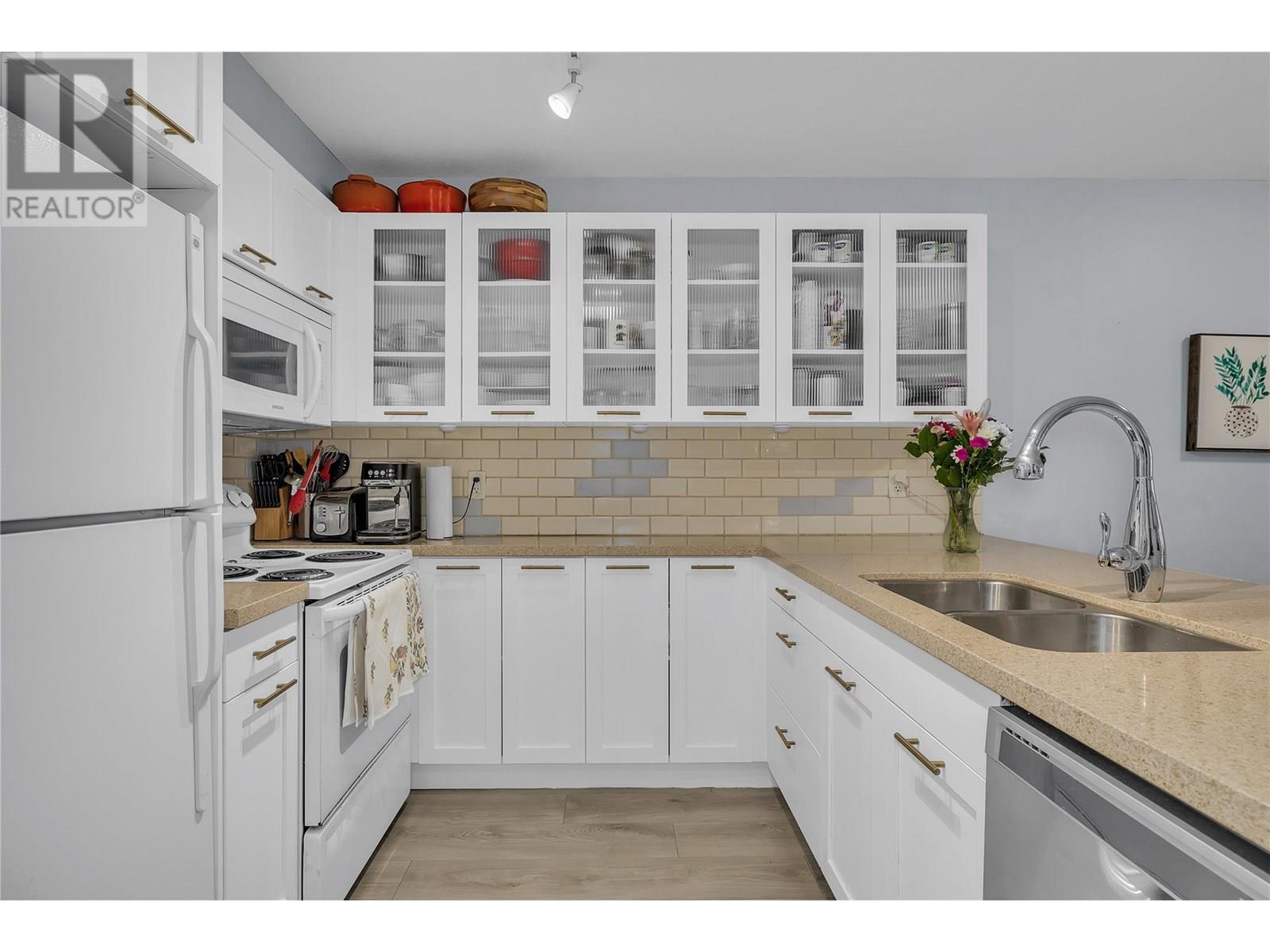 #111 539 YATES ROAD - Image 22