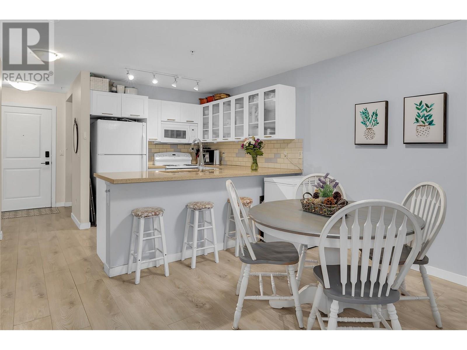 #111 539 YATES ROAD - Image 17