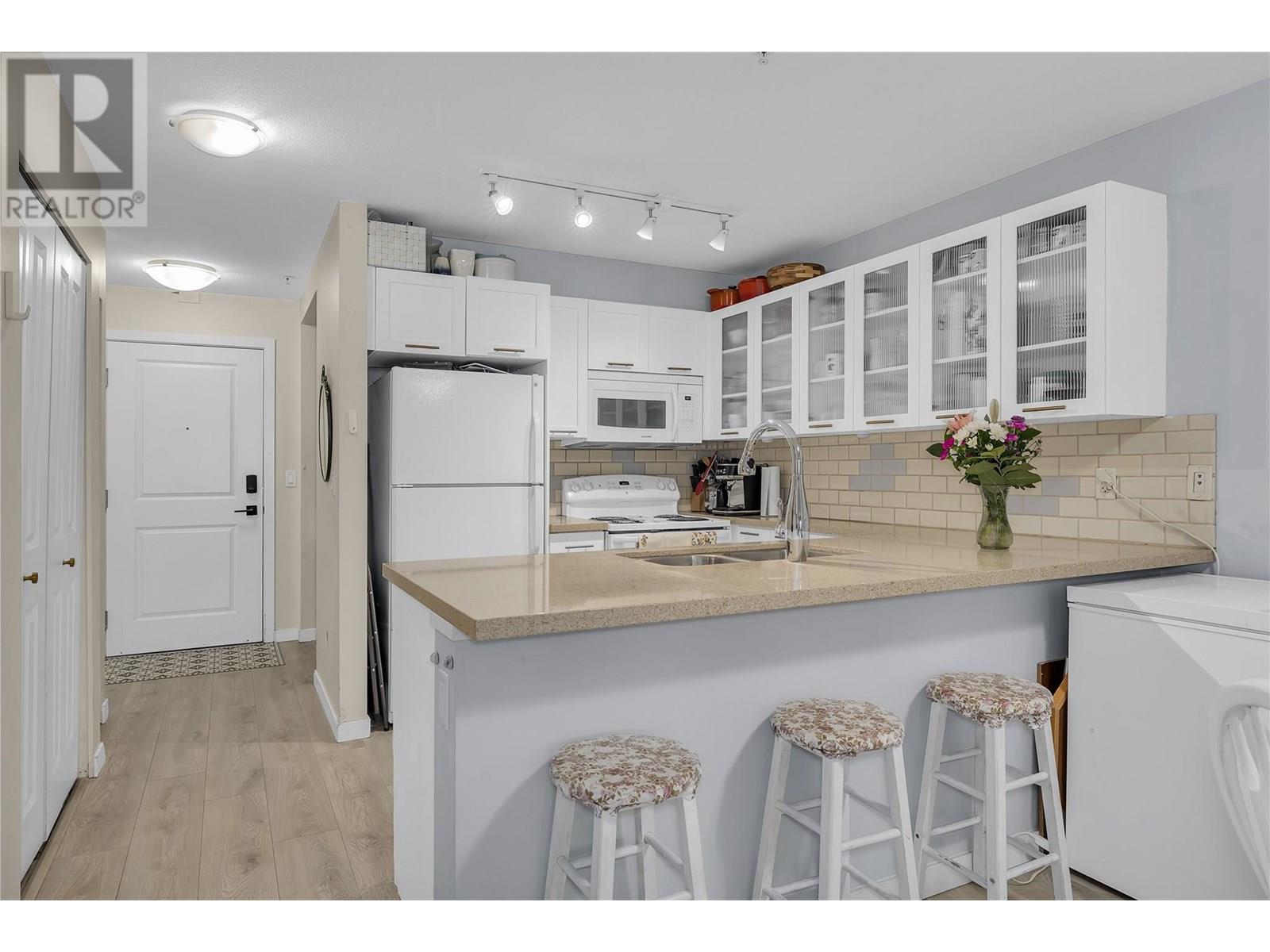 #111 539 YATES ROAD - Image 18