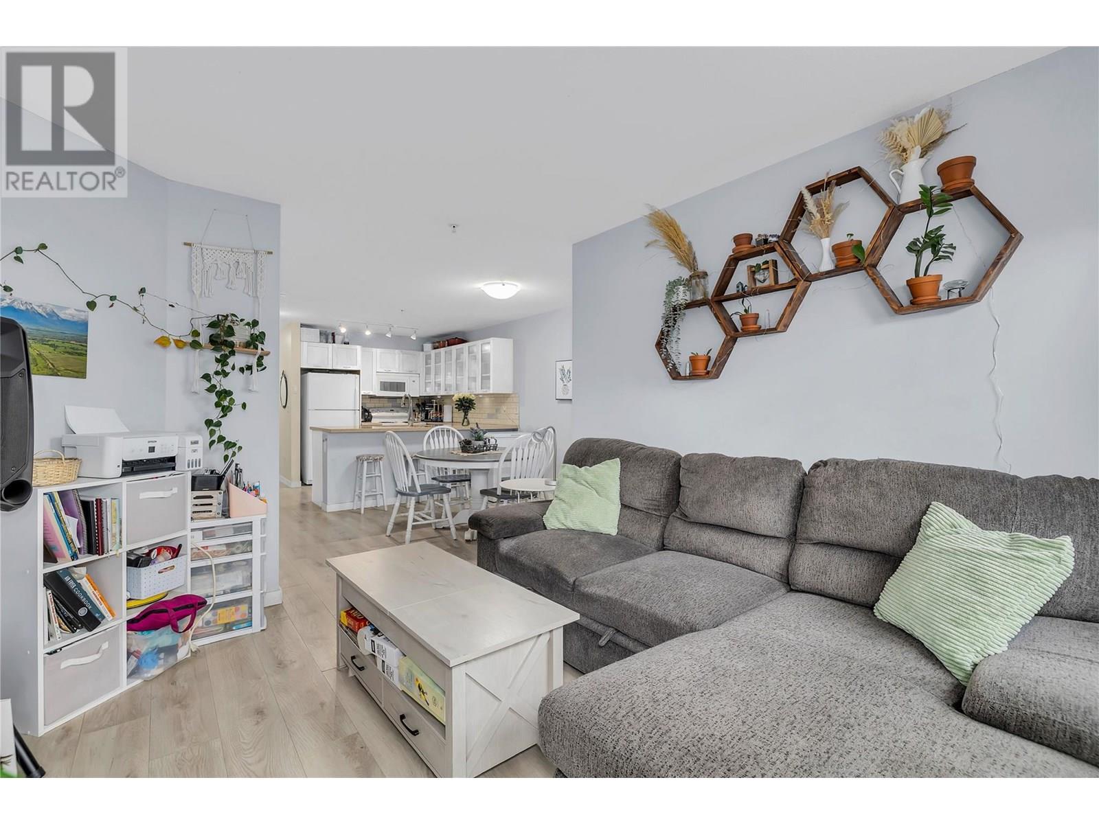#111 539 YATES ROAD - Image 25