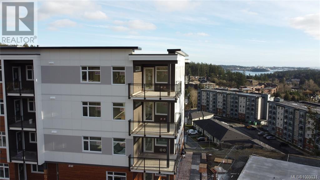 101 2000 West Park Lane, View Royal