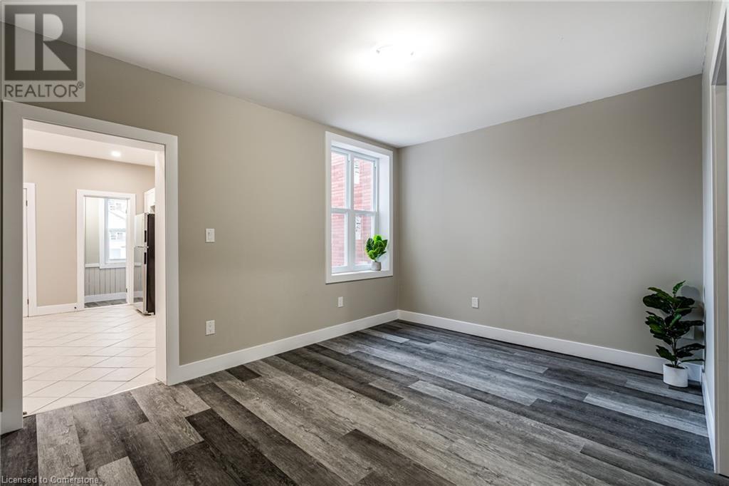 Photo 4 of 100 Sherman Avenue N, Hamilton ON