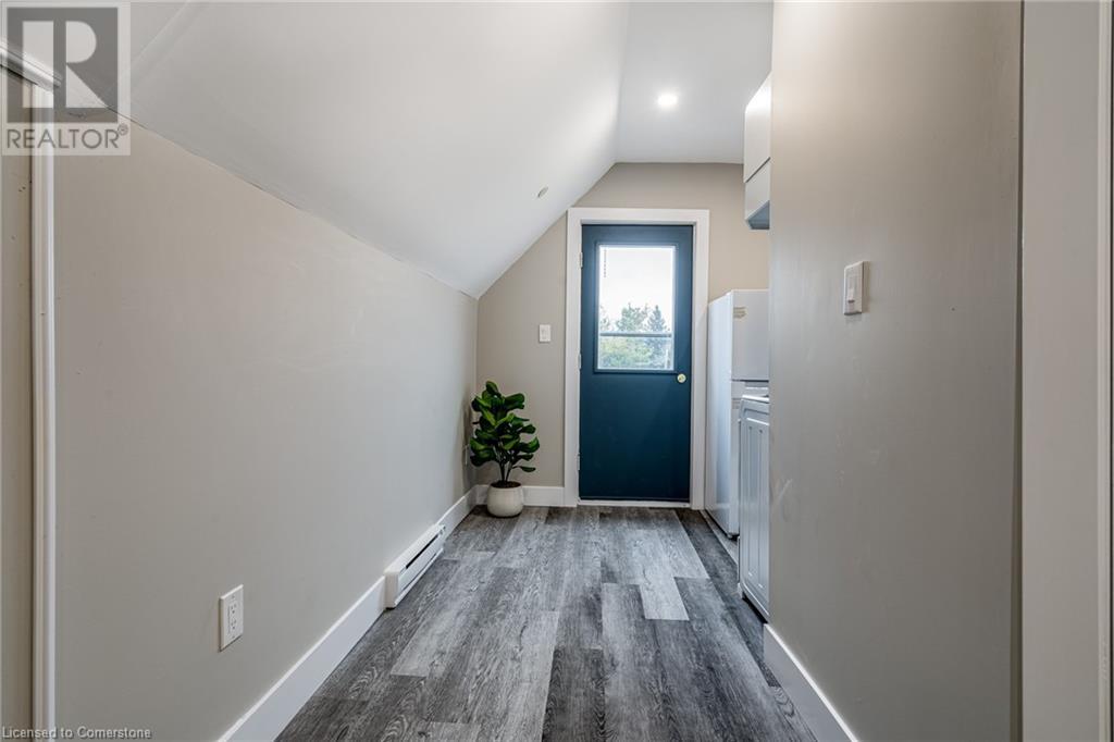 Photo 19 of 100 Sherman Avenue N, Hamilton ON